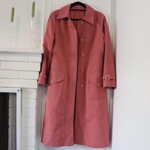 Vintagege 1970s pink trench coat
